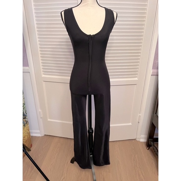 Black, SZ M, front zipper, flare leg, catsuit. - Picture 3 of 13
